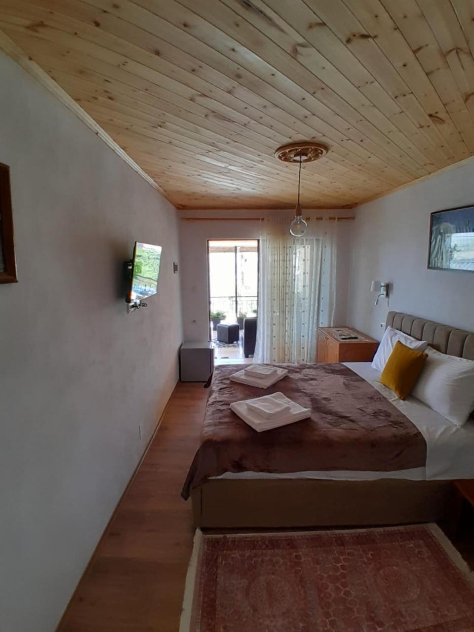 Guest House Ejona ジロカストラ エクステリア 写真